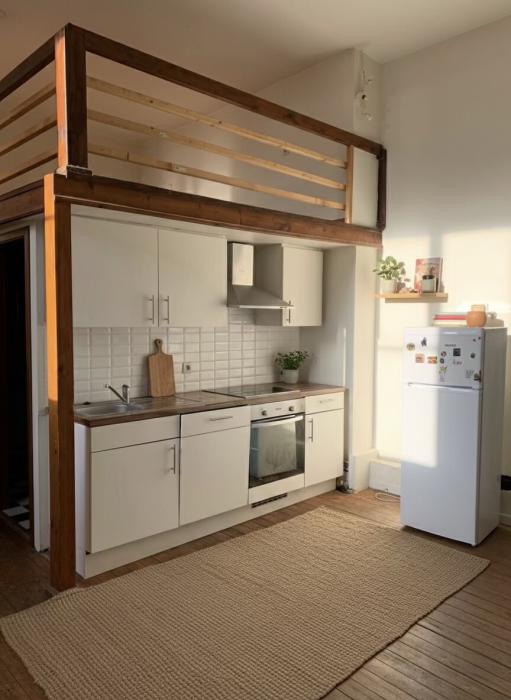 单人间 40 m² 在 Mons