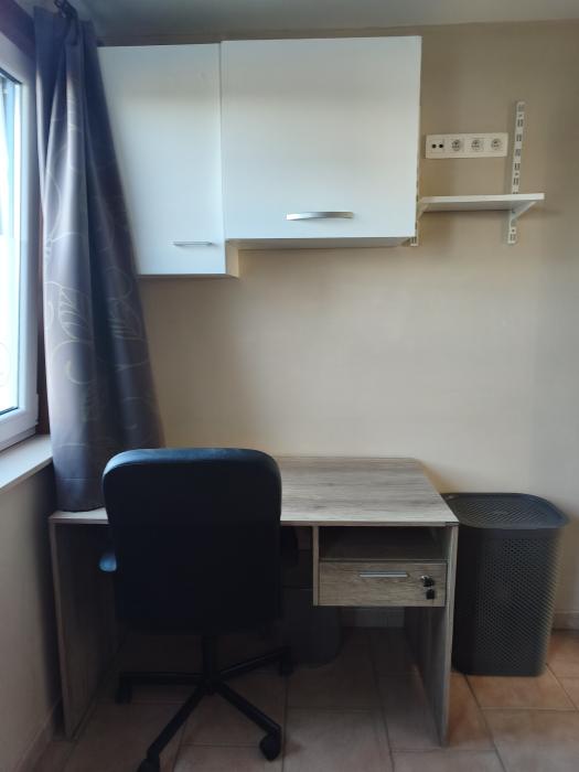 Room in owner's house 12 m² in Mons