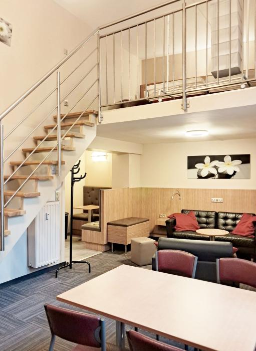 Studio 60 m² à Mons
