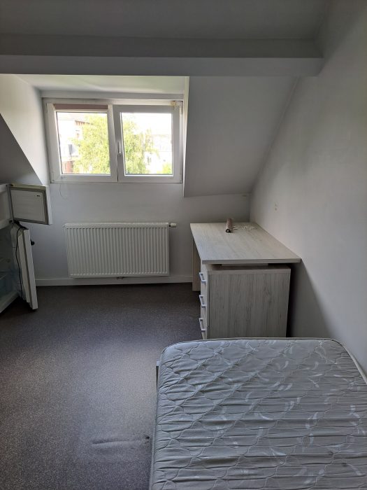 Kot 16 m² à Mons