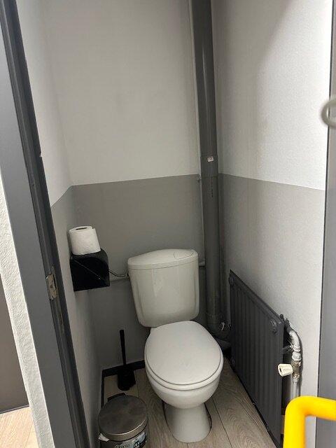 WC COMMUN POUR 3 LOCATAIRES