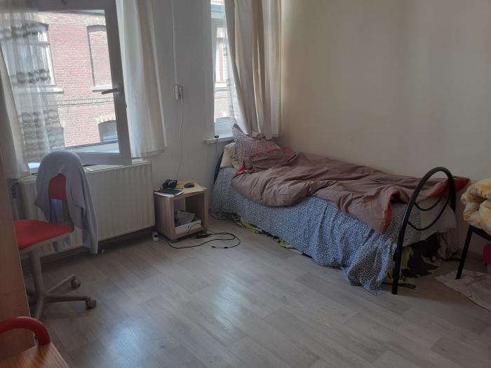 chambre 1er libre à 370€