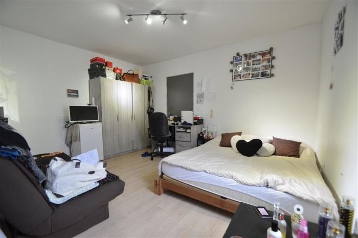 Kot 131 m² à Mons