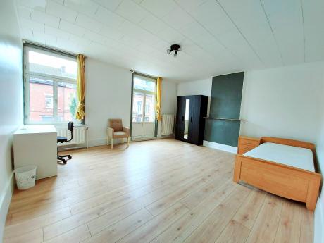 student room 24 m² in Mons