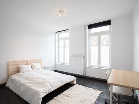 Student room 100 m² in Mons