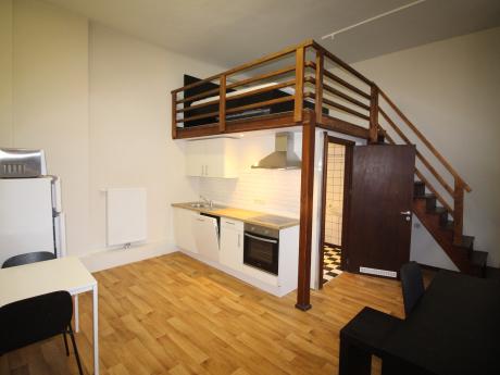 Studio 40 m² à Mons