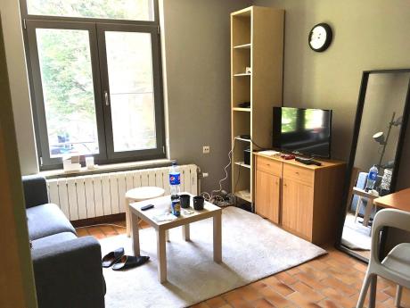 公寓 35 m² 在 Mons