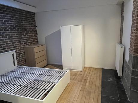 公寓 40 m² 在 Mons