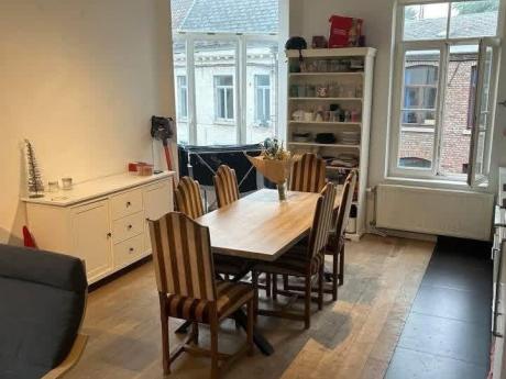 Kot 120 m² à Mons
