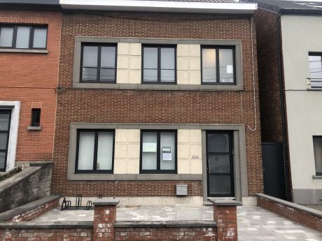 Studio 55 m² à Mons