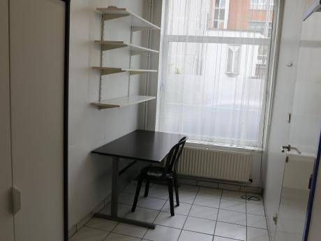 Shared housing 200 m² in Mons