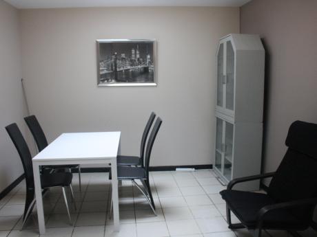 公寓 30 m² 在 Mons