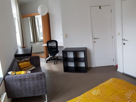 student room 28 m² in Mons