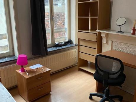Kot 17 m² à Mons